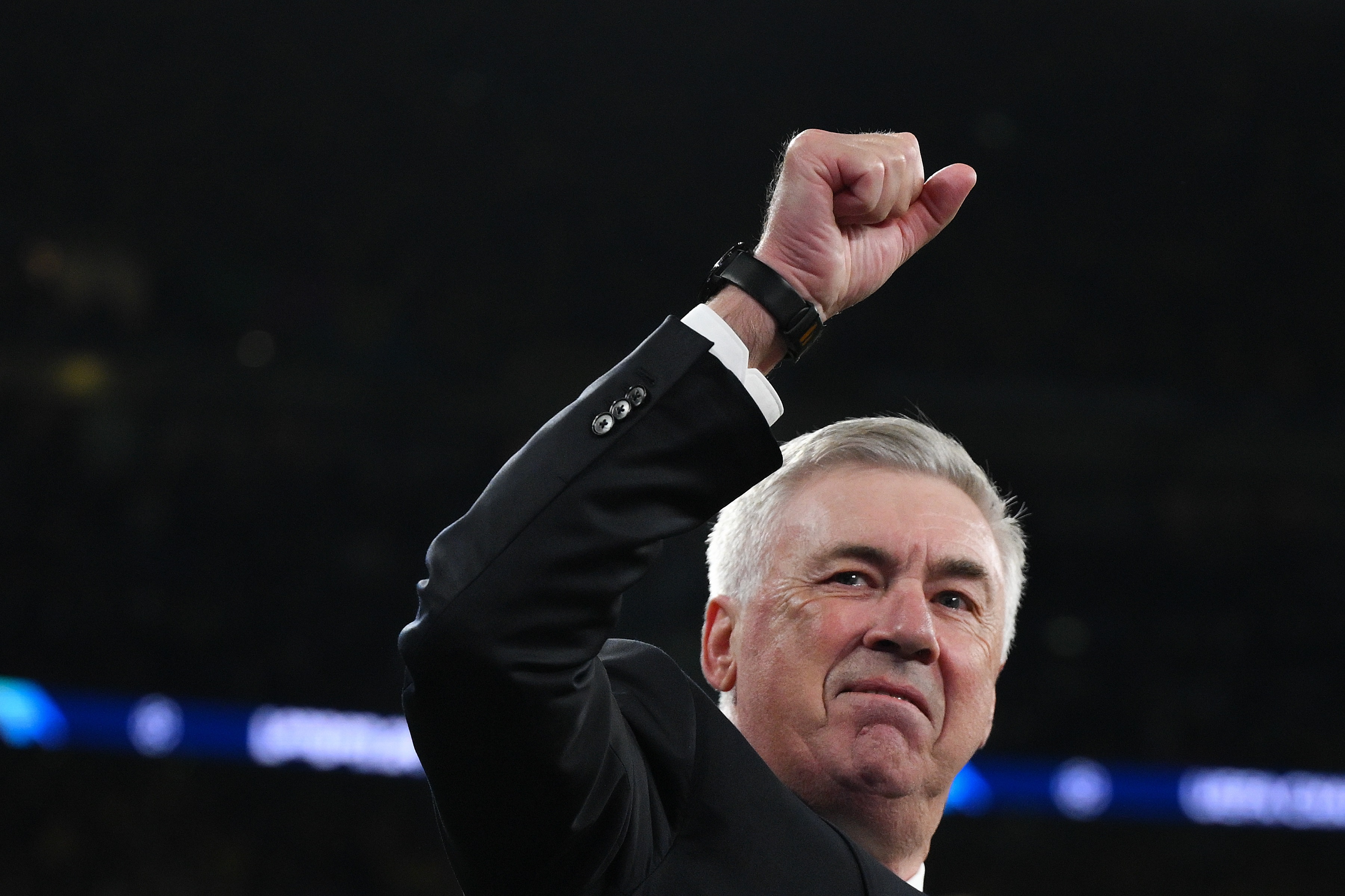LONDON, ENGLAND - JUNE 01: Carlo Ancelotti, Head Coach of Real Madrid, celebrates after defeating Borussia Dortmund during the UEFA Champions League 2023/24 Final match between Borussia Dortmund and Real Madrid CF at Wembley Stadium on June 01, 2024 in London, England.