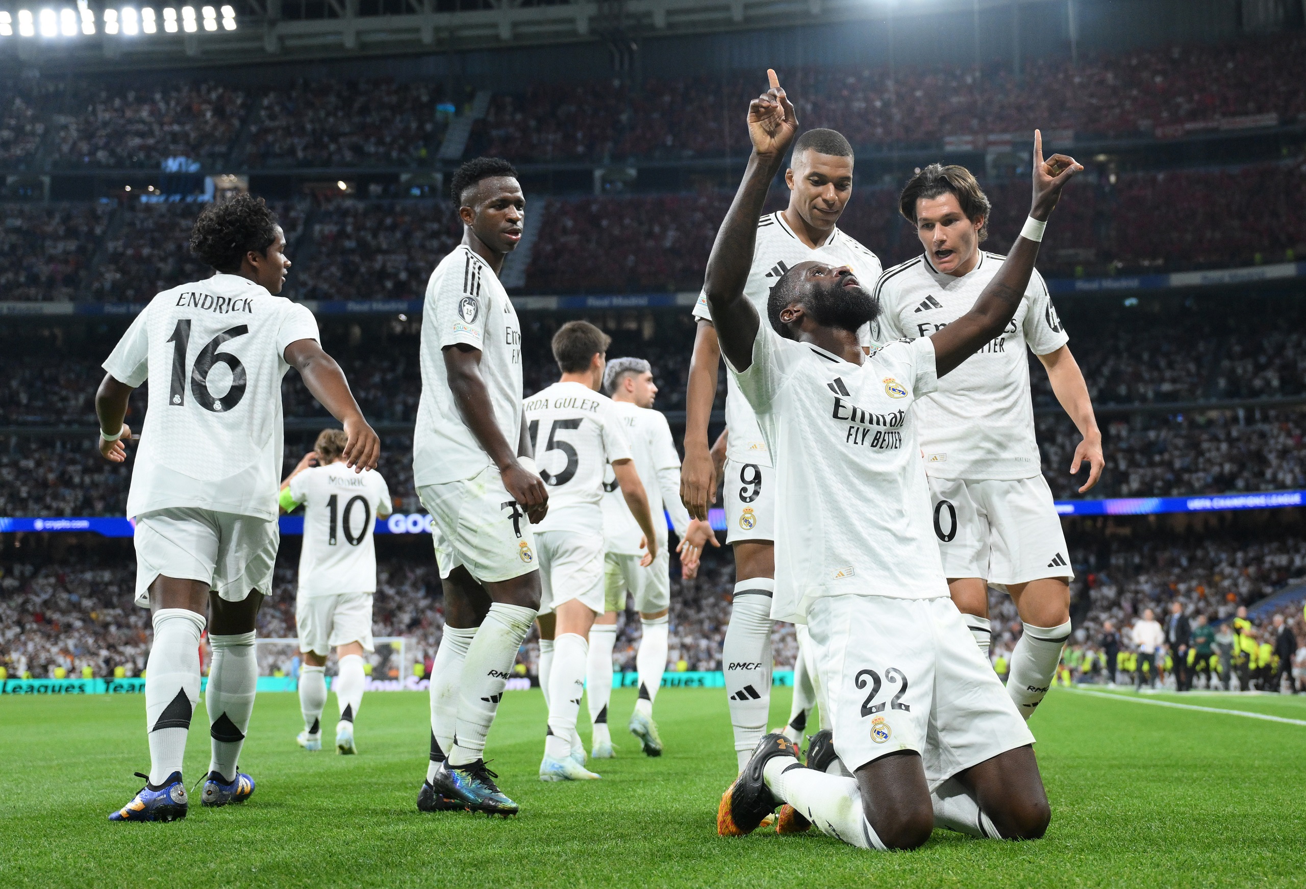 MADRID, SPAIN - SEPTEMBER 17: Antonio Ruediger of Real Madrid celebrates scoring his team's second goal during the UEFA Champions League 2024/25 League Phase MD1 match between Real Madrid CF and VfB Stuttgart at Estadio Santiago Bernabeu on September 17, 2024 in Madrid, Spain.