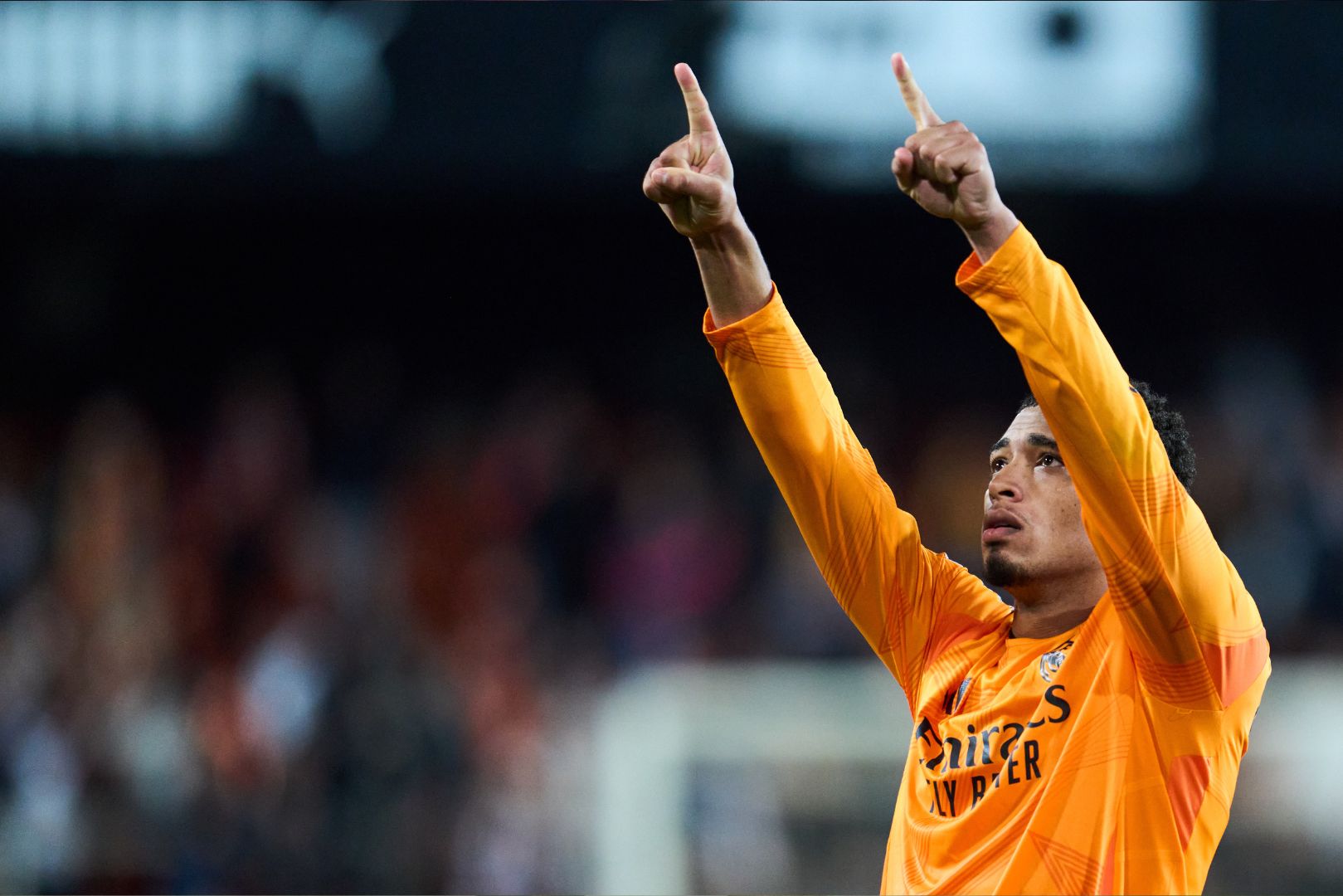 VALENCIA, SPAIN - JANUARY 03: Jude Bellingham of Real Madrid celebrates victory following the LaLiga match between Valencia CF and Real Madrid CF at Estadio Mestalla on January 03, 2025 in Valencia, Spain.