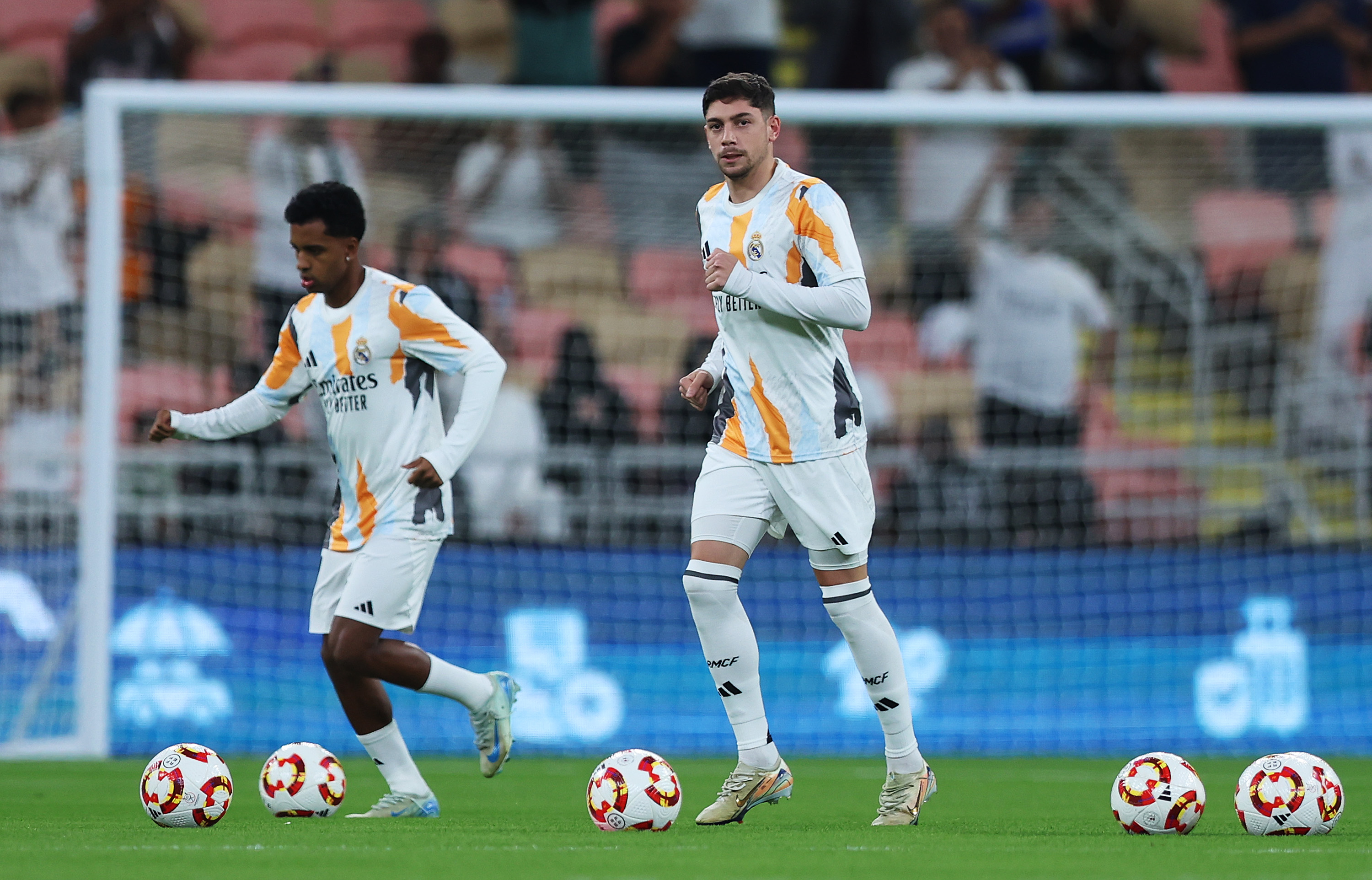 JEDDAH, SAUDI ARABIA - JANUARY 09: Federico Valverde of Real Madrid warms up prior to the Spanish Super Cup Semi-Final match between Real Madrid and RCD Mallorca at King Abdullah Sports City on January 09, 2025 in Jeddah, Saudi Arabia.
