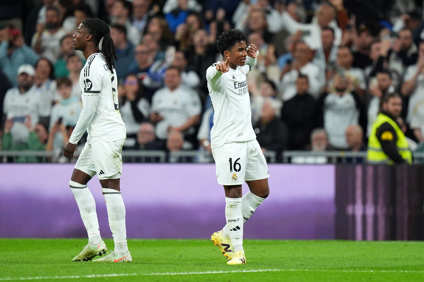 MADRID, SPAIN - APRIL 01: Endrick of Real Madrid celebrates after he scores his teams first goal during the Copa del Rey semifinal match between Real Madrid and Real Sociedad at Estadio Santiago Bernabeu on April 01, 2025 in Madrid, Spain.