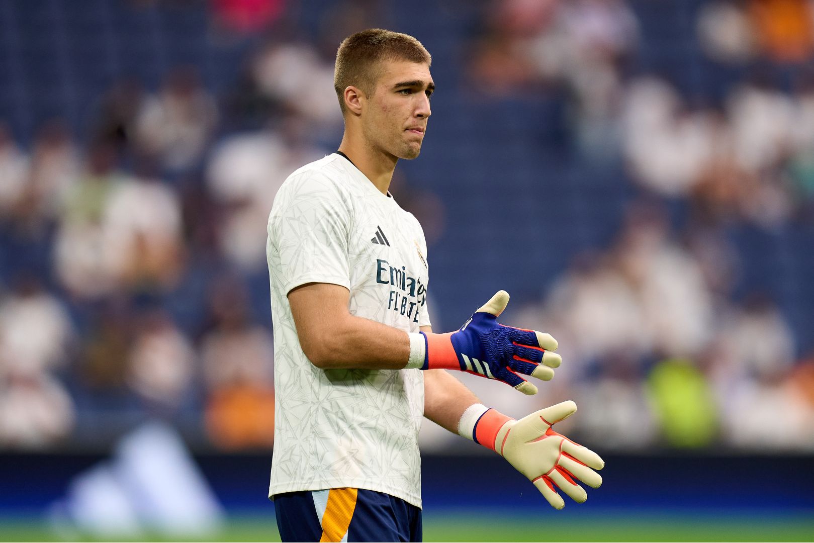 MADRID, SPAIN - AUGUST 25: Fran Gonzalez of Real Madrid warms up prior to the La Liga match between Real Madrid CF and Real Valladolid CF at Estadio Santiago Bernabeu on August 25, 2024 in Madrid, Spain.