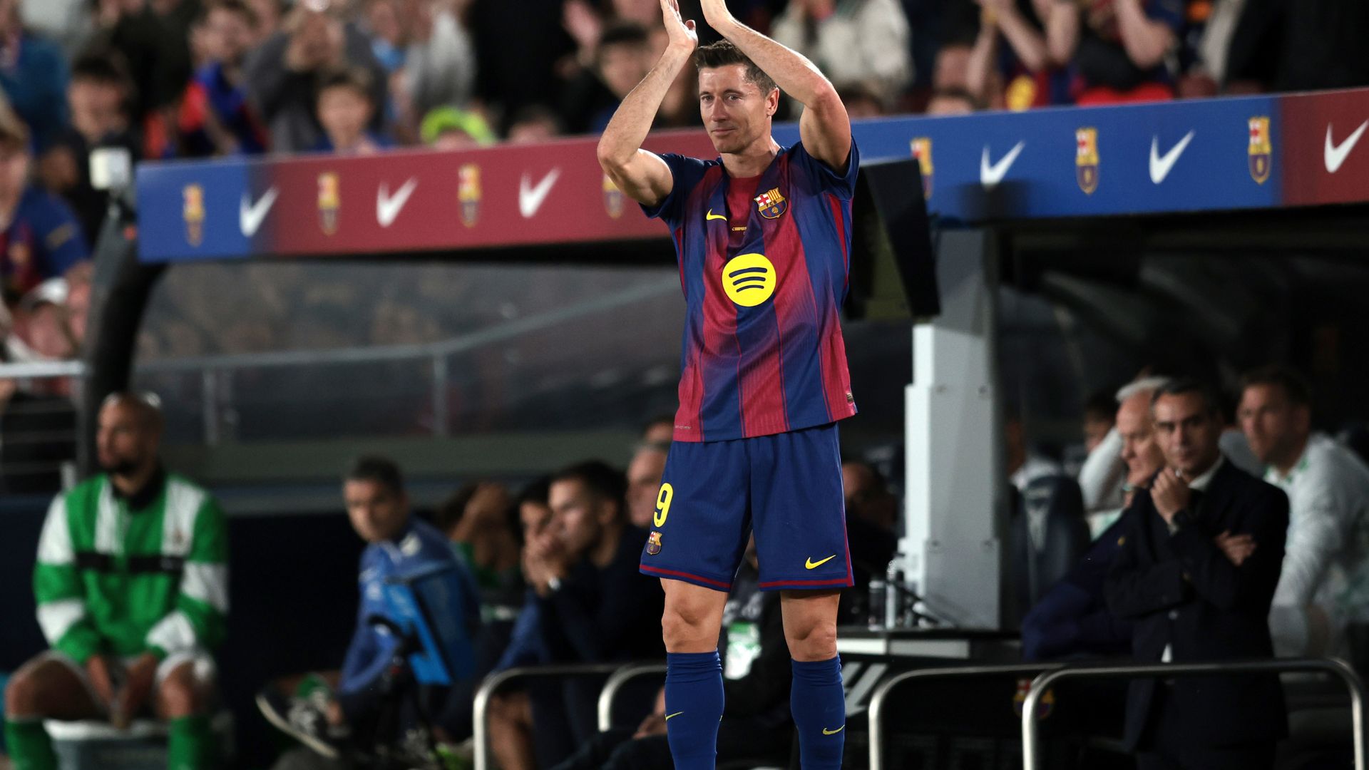 BARCELONA, SPAIN - MAY 17: Robert Lewandowski of FC Barcelona acknowledges the fans after being substituted off during the LaLiga EA Sports match between FC Barcelona and Real Betis Balompie at Spotify Camp Nou on May 17, 2026 in Barcelona, Spain.
