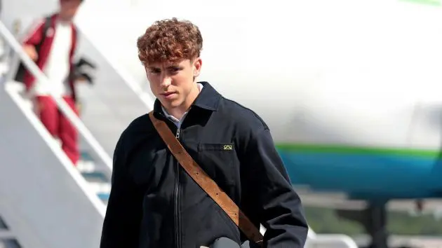 Left-winger Víctor Muñoz of Team Spain arrives ahead of the World Cup at Chattanooga Metropolitan Airport on June 05, 2026 in Chattanooga, Tennessee.
