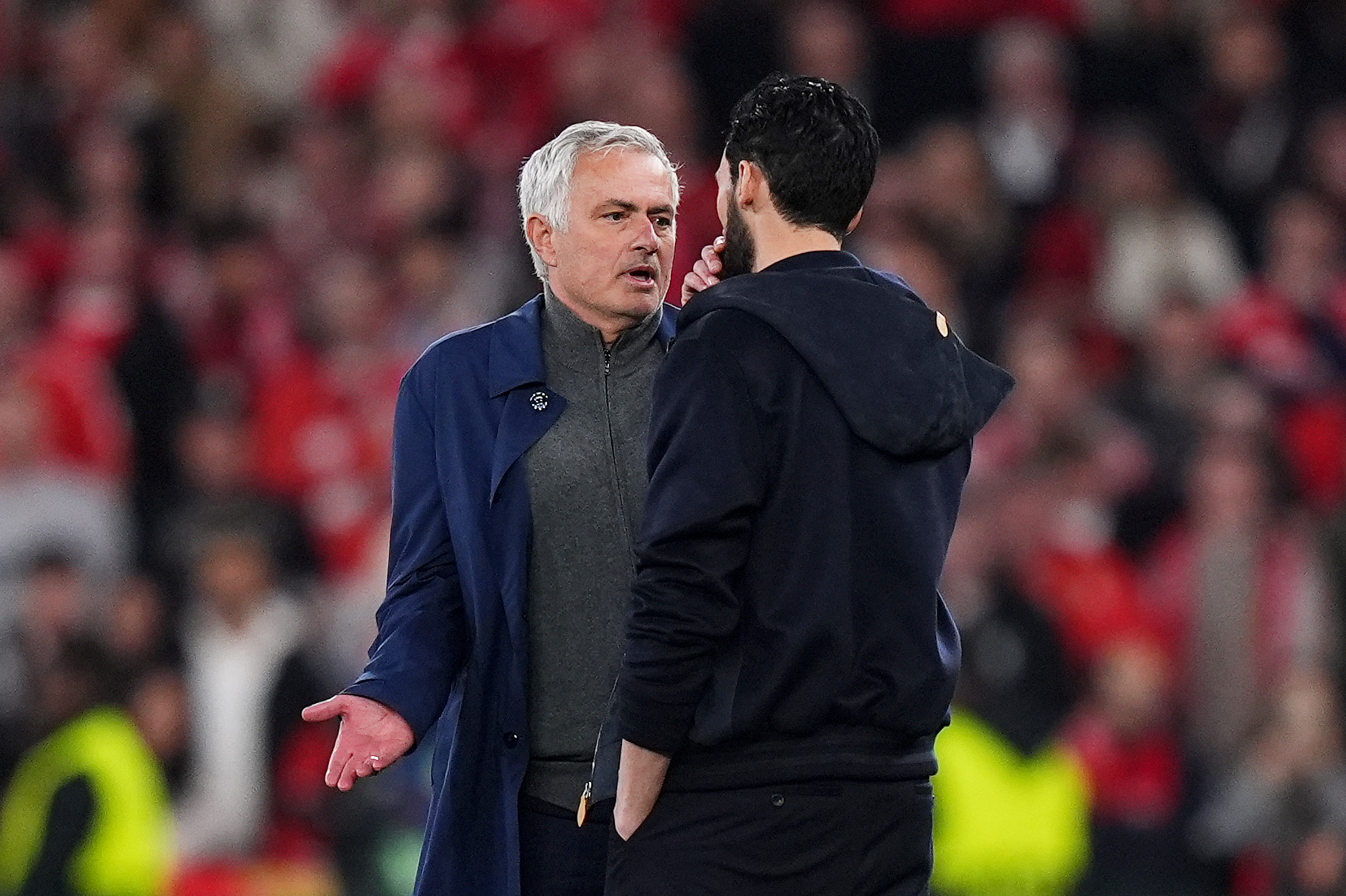 عاجل.. فلورنتينو بيريز يؤكد عودة جوزيه مورينيو لتدريب ريال مدريد ويحسم صفقات دفاعية كبرى